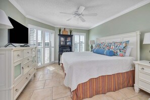 2 bedrooms, iron/ironing board, free WiFi, bed sheets - Golden Isles Spacious and Oceanfront Condo (Saint Simons Island)