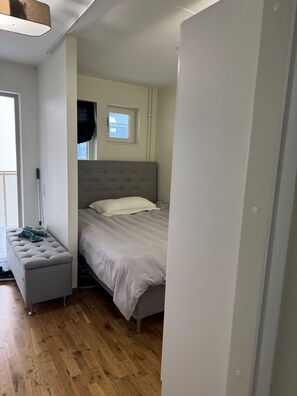 1 makuuhuone, silitysrauta/-lauta, ilmainen Wi-Fi, vuodevaatteet