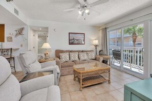 TV - Oceanfront Condo at St. Simons Beach Club! (Saint Simons Island)
