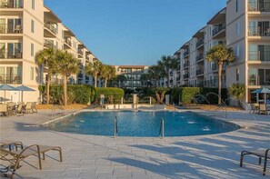 Pool - Beachfront Condominium Perfect for Small Families! Pool, Fitness Center, Tennis! (Saint Simons Island)