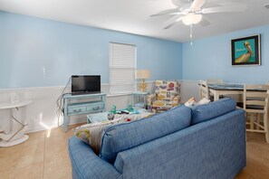 TV, DVD player