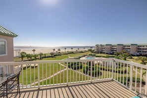 Property grounds - Luxurious Condo is Great for Families! (Saint Simons Island)