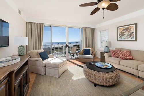 Luxurious Condo is Great for Families!