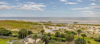Direct Ocean View Condominium!