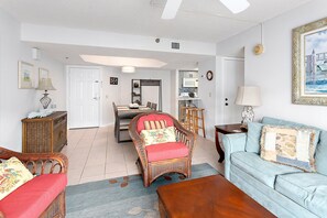 TV - Oceanfront Condo with community pool! (Saint Simons Island)