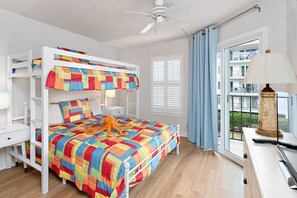 2 bedrooms, iron/ironing board, free WiFi, bed sheets - Oceanfront Condo with community pool! (Saint Simons Island)