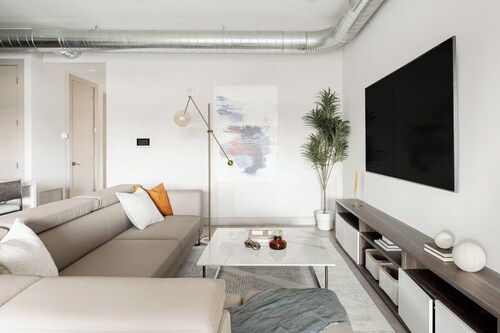 Sleek Denver Flat | Walk to Empower Field | Tesoro