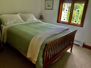 1 bedroom, desk, free WiFi, bed sheets - Secluded Home, Incredible Location, walk to everything (Rockport)
