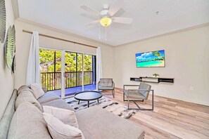 TV - Family-Friendly Condo with Pool & Sauna (Winter Garden)
