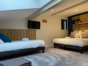 Panorámás apartman, 2 hálószobával, nemdohányzó | 3 hálószoba, hordozható kiságy, ingyenes wifi és ágynemű