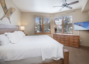 2 bedrooms, iron/ironing board, free WiFi