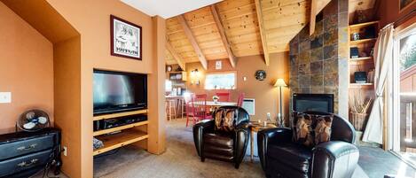 Studio | Private kitchen | Fridge, microwave, oven, dishwasher