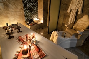 Sauna, steam room, hot springs, deep-tissue massages, Swedish massages