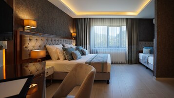 Ropa de cama de alta calidad y minibar 