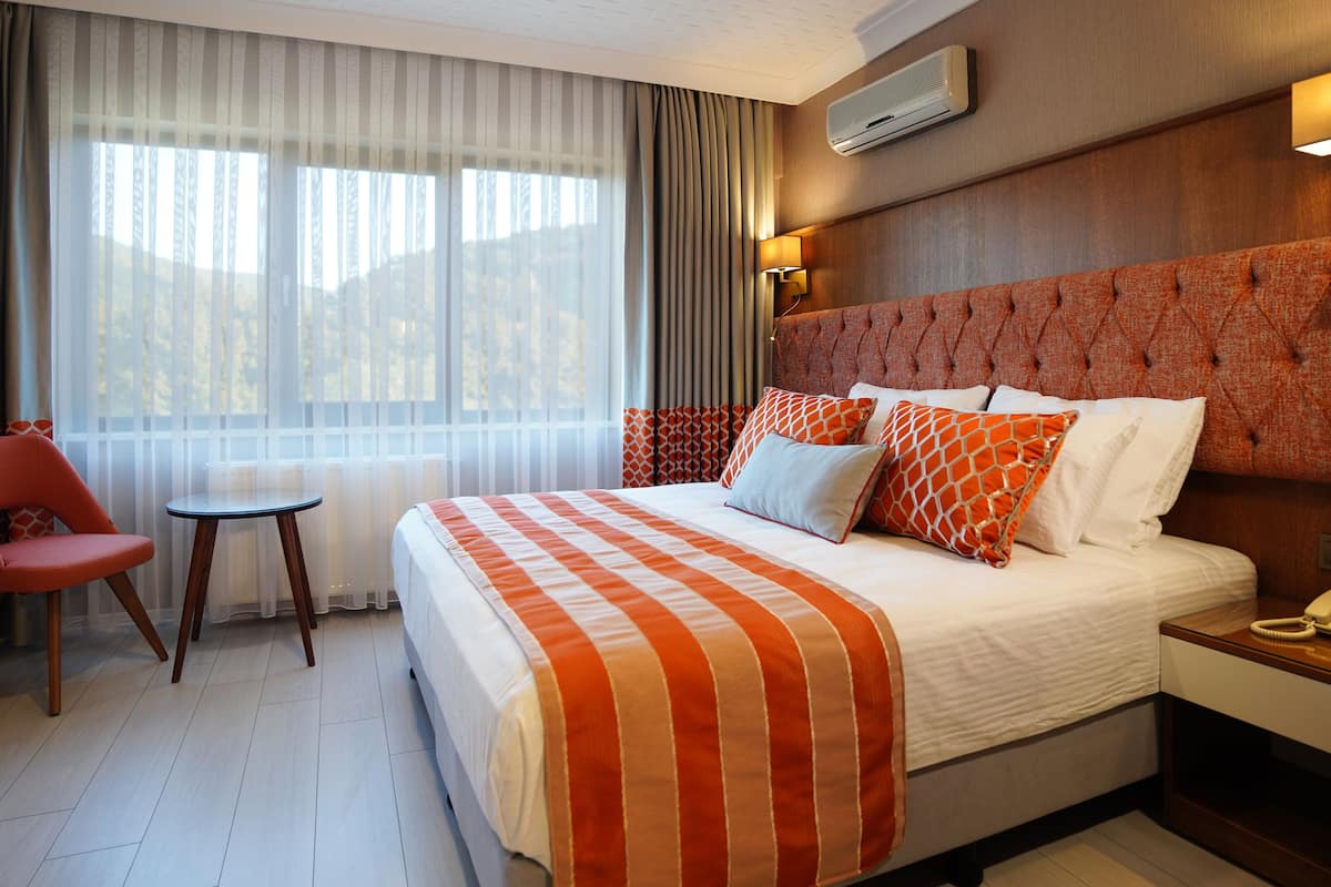 Superior Room | Premium bedding, minibar, in-room safe, desk