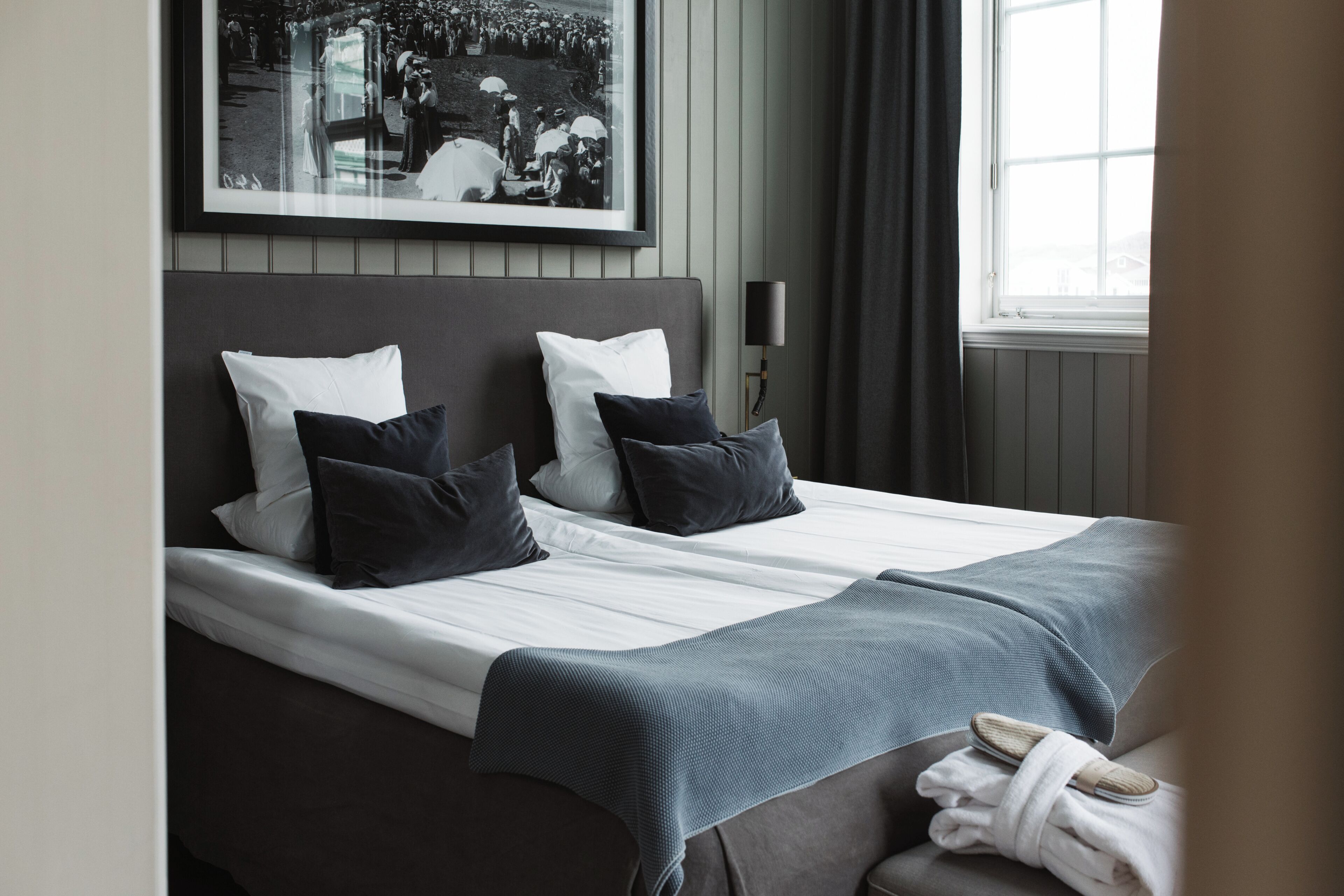 Suite | Hypo-allergenic bedding, desk, laptop workspace, free WiFi