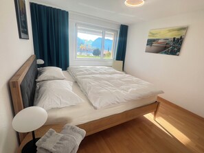 1 bedroom, iron/ironing board, free WiFi, bed sheets - "little lizard" An apartment for two (Aeschlen ob Gunten)