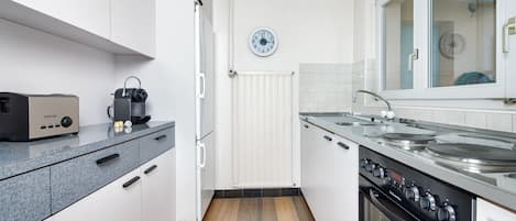 冰箱、烤箱、炉灶、茶具/咖啡用具