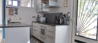 Entire house - 2 double bedrooms 