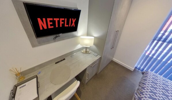 1 bedroom, desk, free WiFi, bed sheets