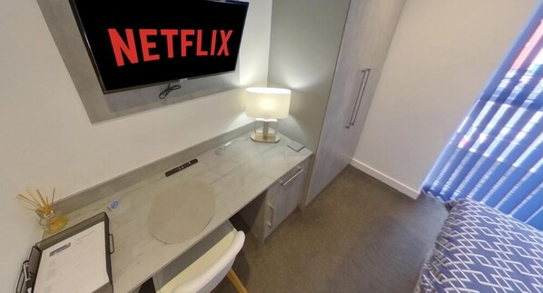 1 bedroom, desk, free WiFi, bed sheets