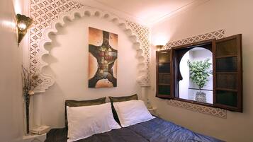 4 bedrooms, in-room safe, iron/ironing board, WiFi