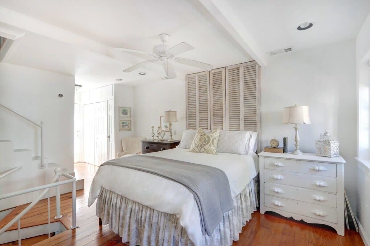 2 soverom, strykejern/-brett, wi-fi og sengetøy