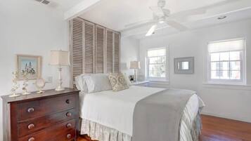 2 slaapkamers, een strijkplank/strijkijzer, wifi, beddengoed