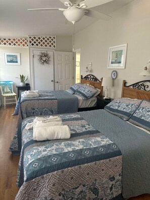 4 bedrooms, desk, iron/ironing board, free WiFi