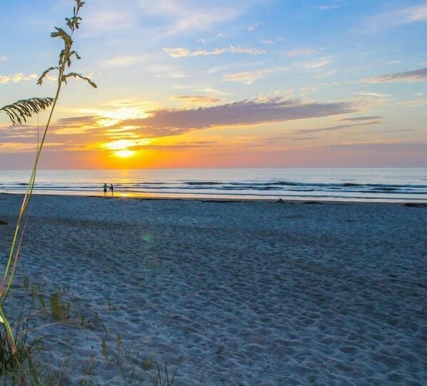 Beach - The Pier- Weddings, Reunions & Large Groups (Cocoa Beach)