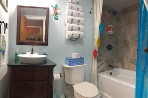 Hair dryer, towels - The Pier- Weddings, Reunions & Large Groups (Cocoa Beach)
