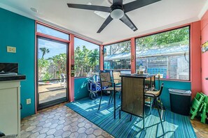 Interior - Flamingo- 1 of a kind unit! Beach, Port,Pier (Cocoa Beach)