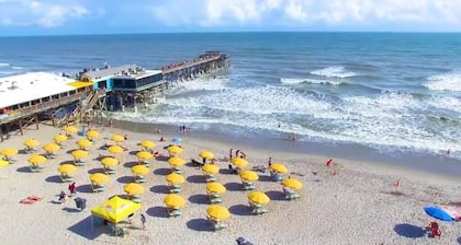 Flamingo- 1 of a kind unit! Beach, Port,Pier