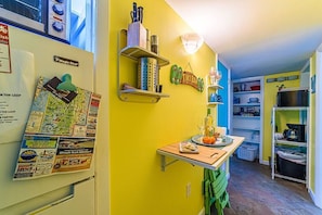 Interior - Seahorse- Going on a CRUISE! Steps to BEACH/PIER (Cocoa Beach)