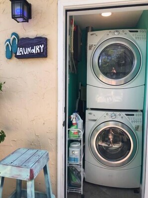Interior - Seahorse- Going on a CRUISE! Steps to BEACH/PIER (Cocoa Beach)