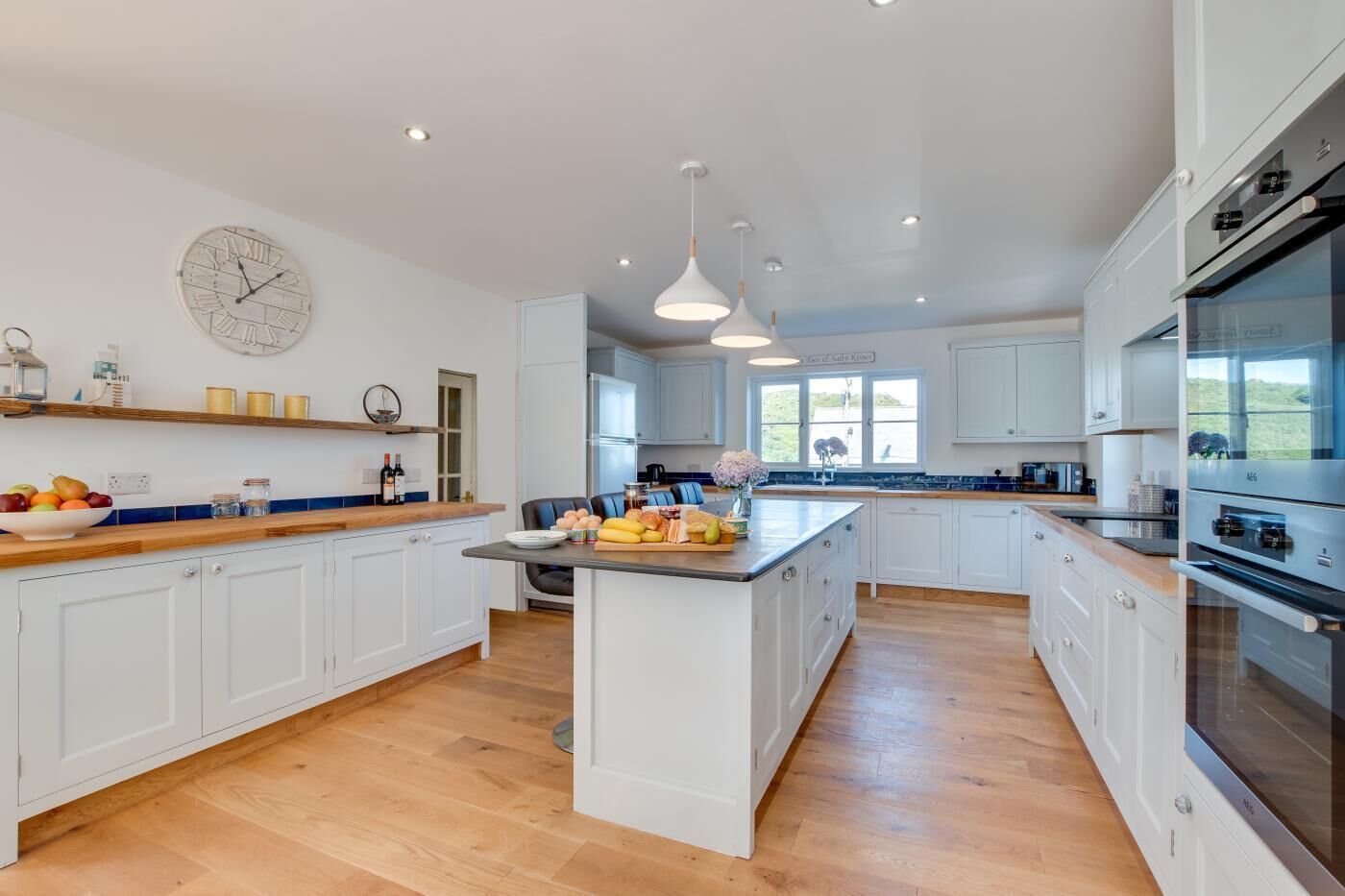 Microwave, oven, dishwasher, toaster