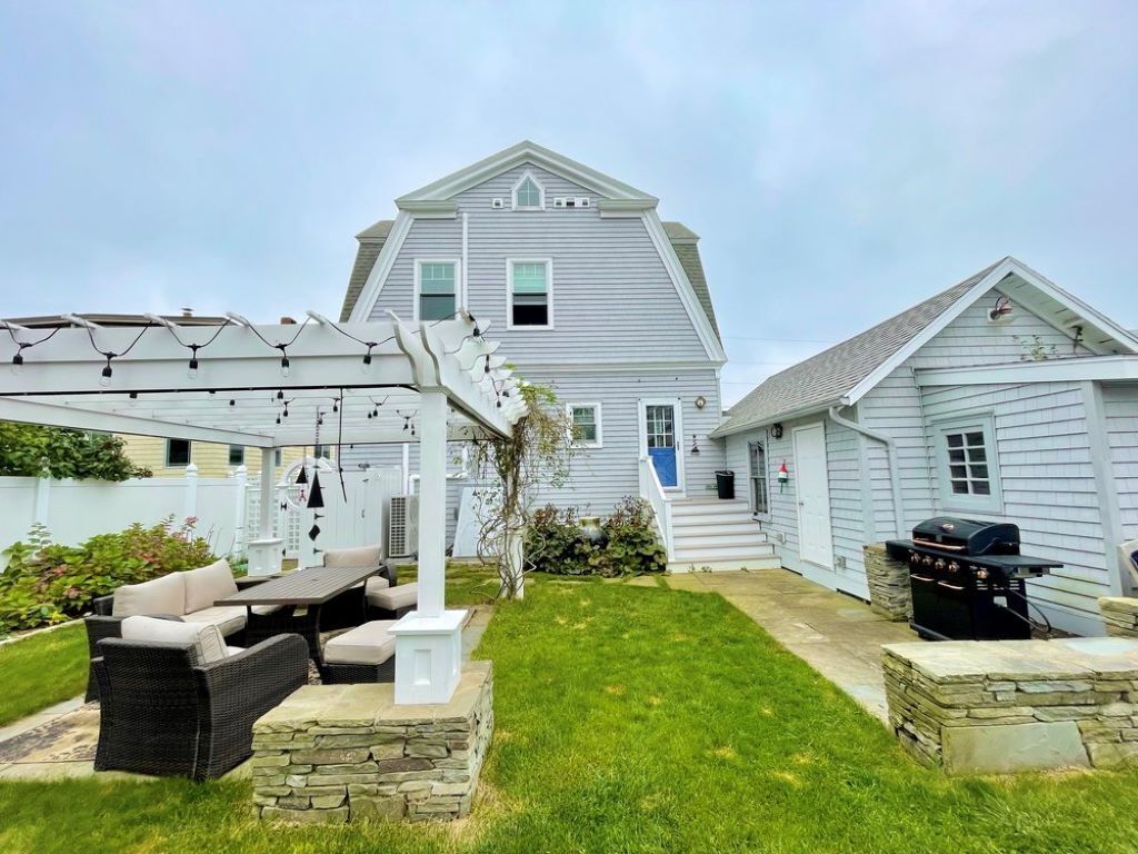 Beautiful Beachside Home with open concept and only a short walk to the beach!