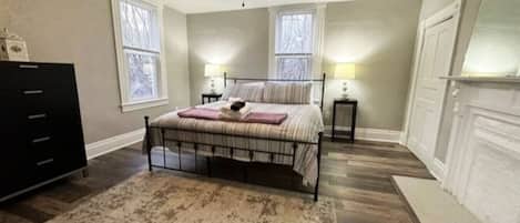 2 bedrooms, desk, iron/ironing board, free WiFi