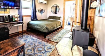 # 4. Falcon's Chalet - Studio W/ Fireplace & Amazing View