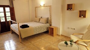 2 bedrooms, desk, iron/ironing board, travel cot