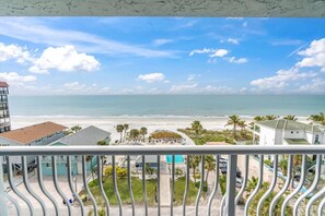 Unclassified image, 4 of 47, button - Sunny Retreat on Pristine Beach | Redington Shores (Redington Shores)
