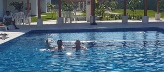 Acapulco Diamante a un costado de LA ISLA