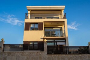 Exterior - Villa con vistas al mar y piscina para 10 personas en Son Serra de Marina (Son Serra de Marina)