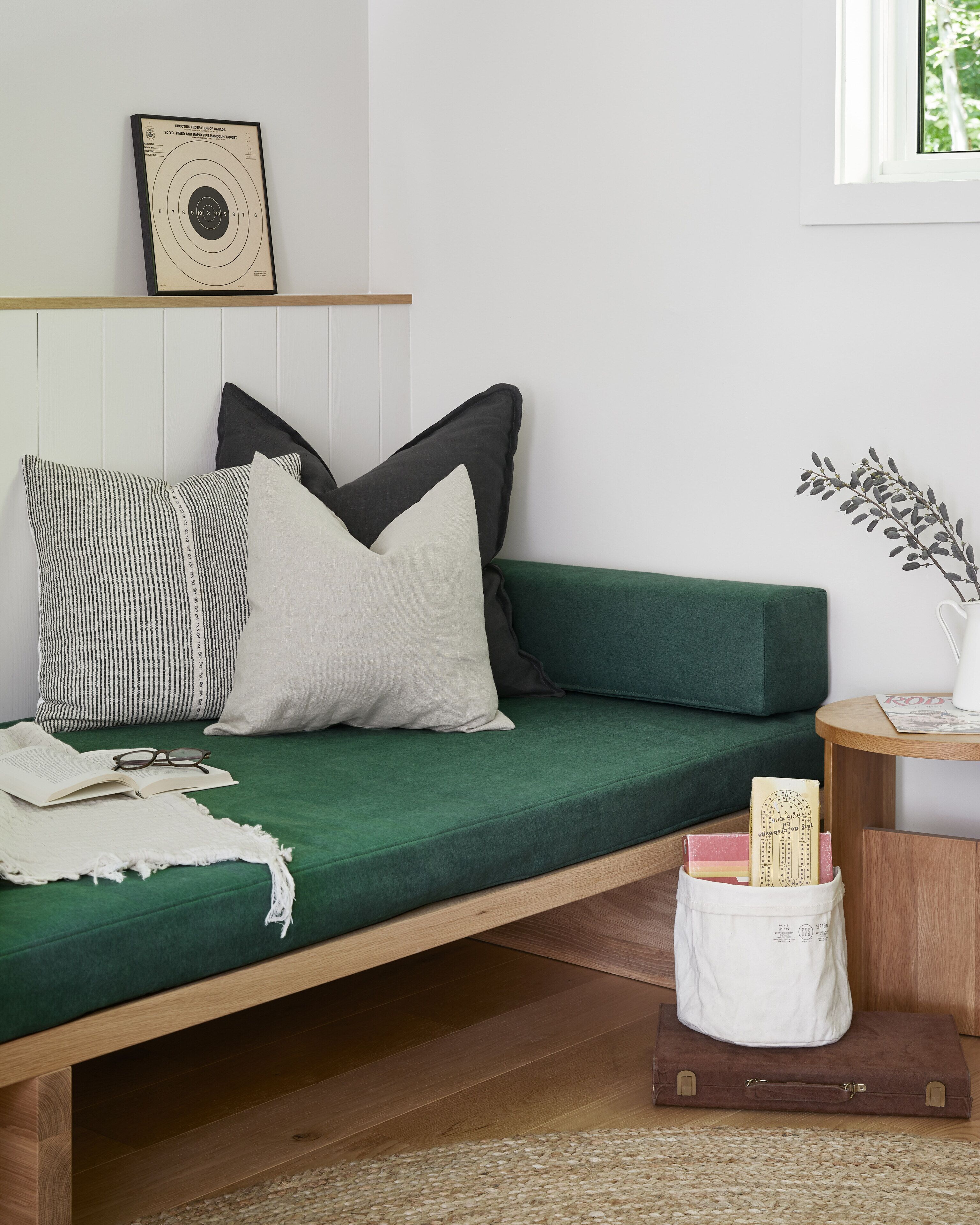 Calabogie King | Ropa de cama de alta calidad y espacio para trabajar con laptop 