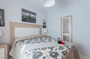 2 dormitorios, tabla de planchar con plancha, wifi gratis y ropa de cama