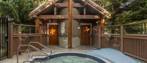 Bain à remous extérieur