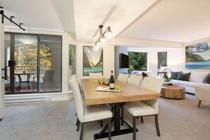 Dining - True Luxury 3BR-2BA Next to Slopes w/HT,Pool,Sauna (Whistler)