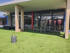 Outdoor dining - Villa saly joseph (M'bour)