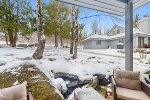 Property grounds - Dog-friendly resort home with pool, hot tub, sauna - near Killington Ski Area (Killington)