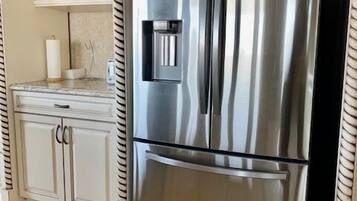 Fridge